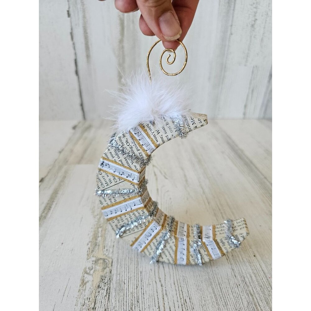Tinsel wound silver feather ornament musical music Xmas tree